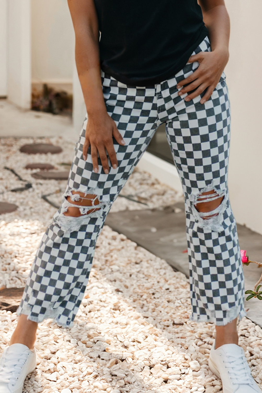 Western Plaid Distressed Holes Raw Edge Cropped Jeans|S-4X (Pre-Order)
