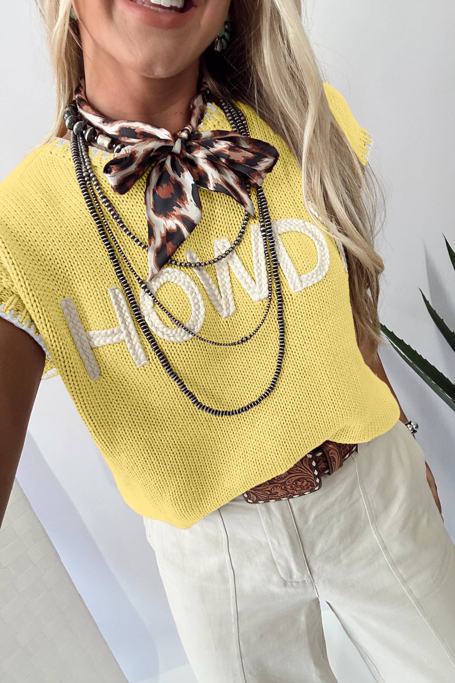 Western HOWDY Embroidered Knit Graphic Top (S-XL)