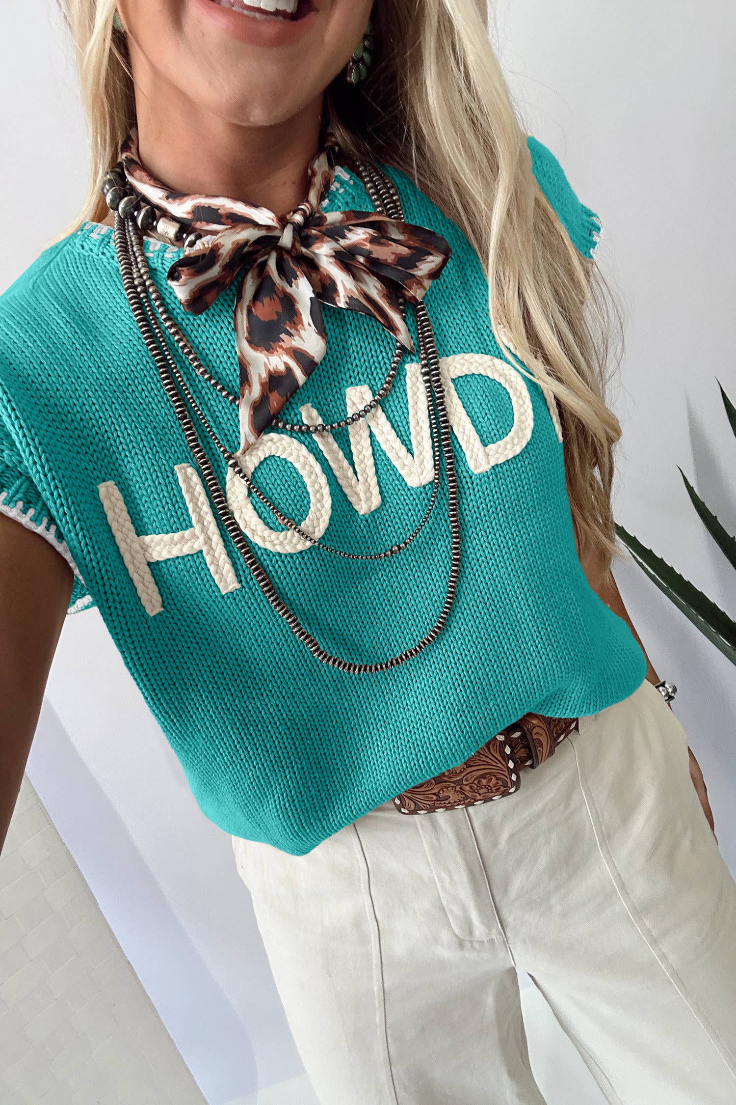 Western HOWDY Embroidered Knit Graphic Top (S-XL)